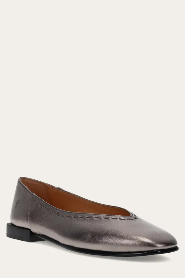 Frye Claire Flat Store