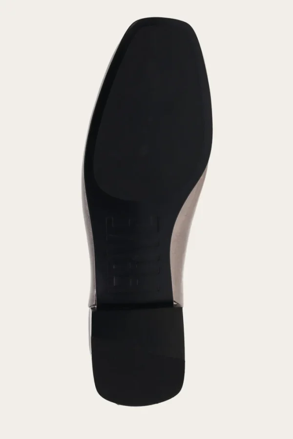 Frye Claire Flat Store