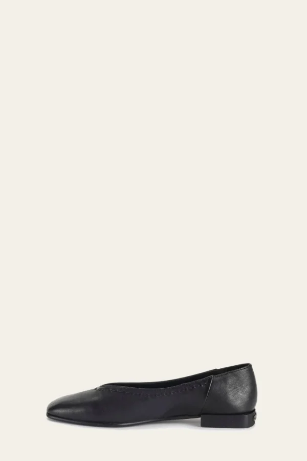 Frye Claire Flat Store